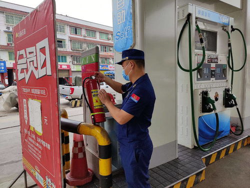 納溪區消防救援大隊深入易燃易爆場所開展 雙隨機 一公開 消防安全檢查工作